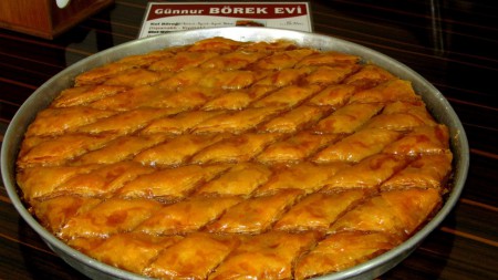 Cevizli Ev Baklavası